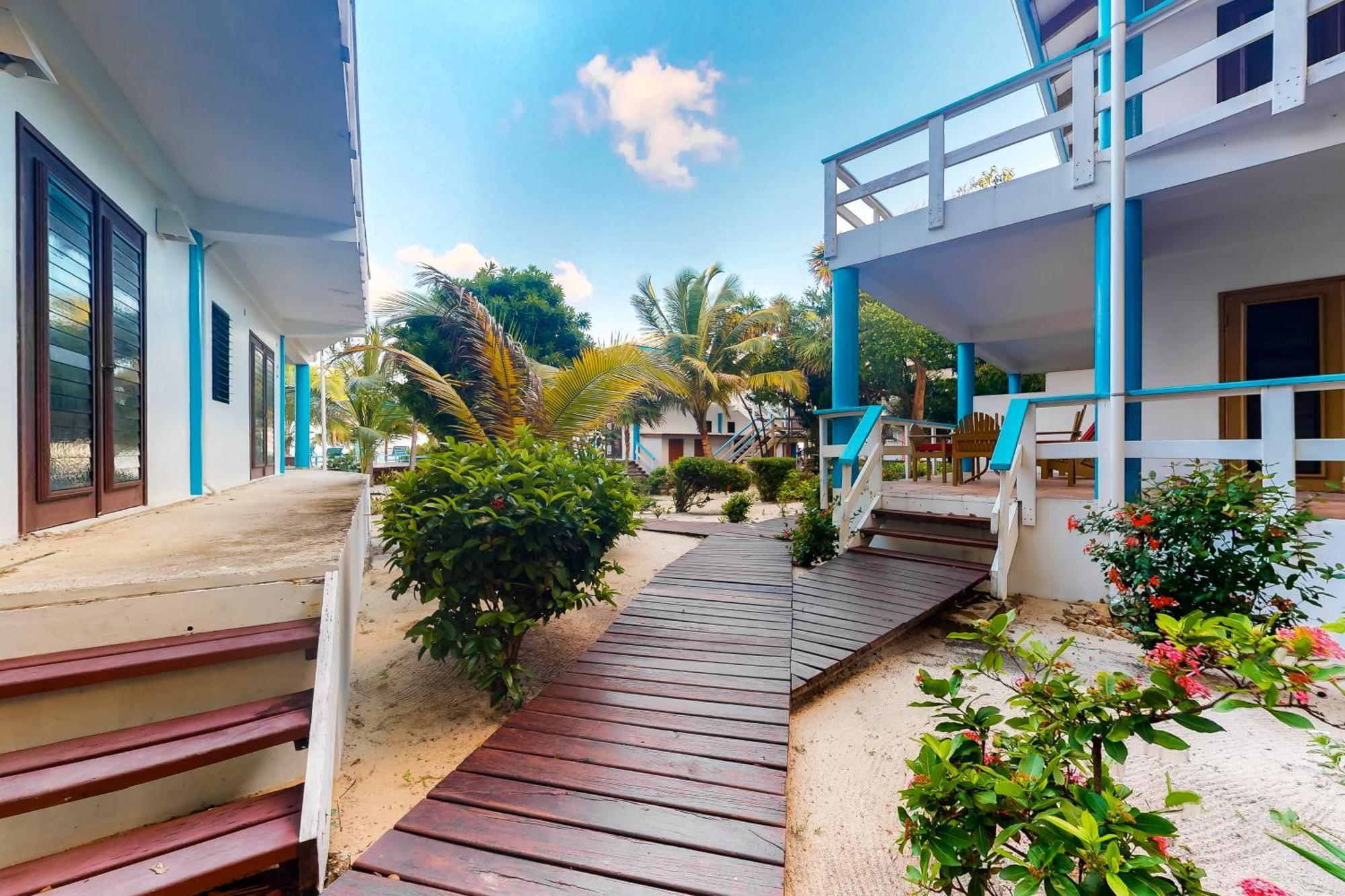 Beachside Villas Gold Standard Certified Placencia Номер фото